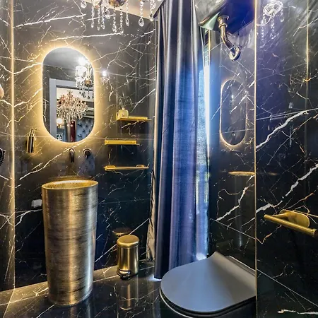 Πανσιόν Int 37 Luxury *