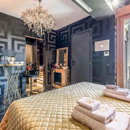 Int 37 Luxury Πανσιόν *